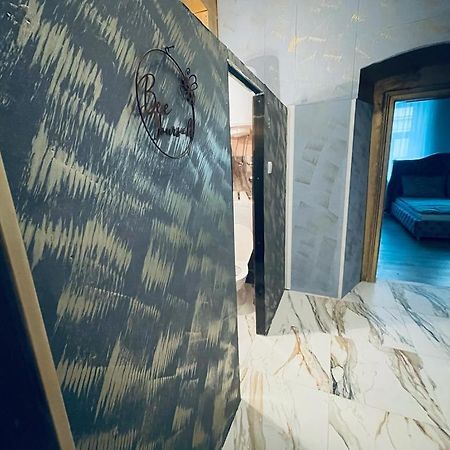 Titanic 2 Apartment Wina Bagian luar foto